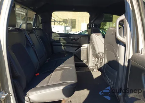 2020 Ram 1500 Big Horn 4X4 5'7 Box z USA, uszkodzony, nr VIN 1C6SRFFT5LN285196